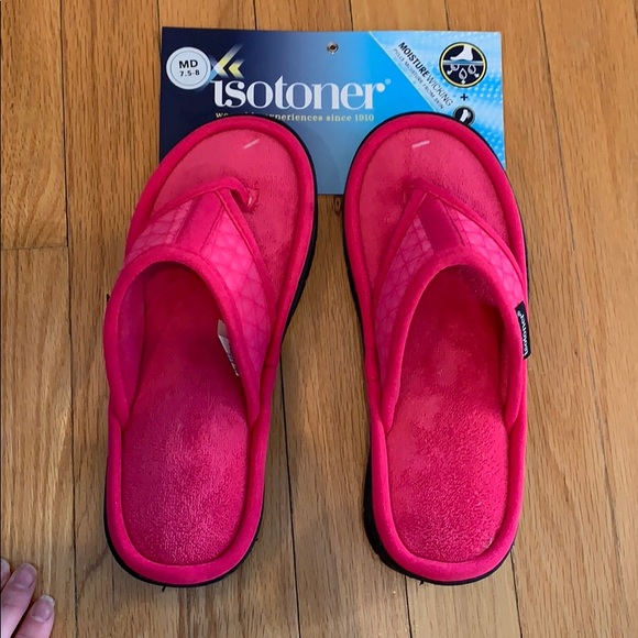 isotoner thong slippers